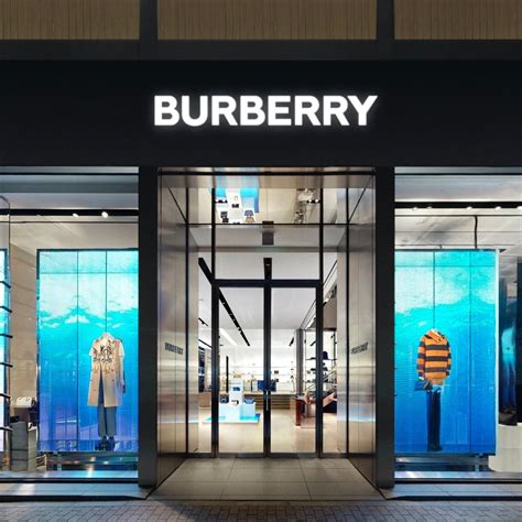 burberry digital shopping.